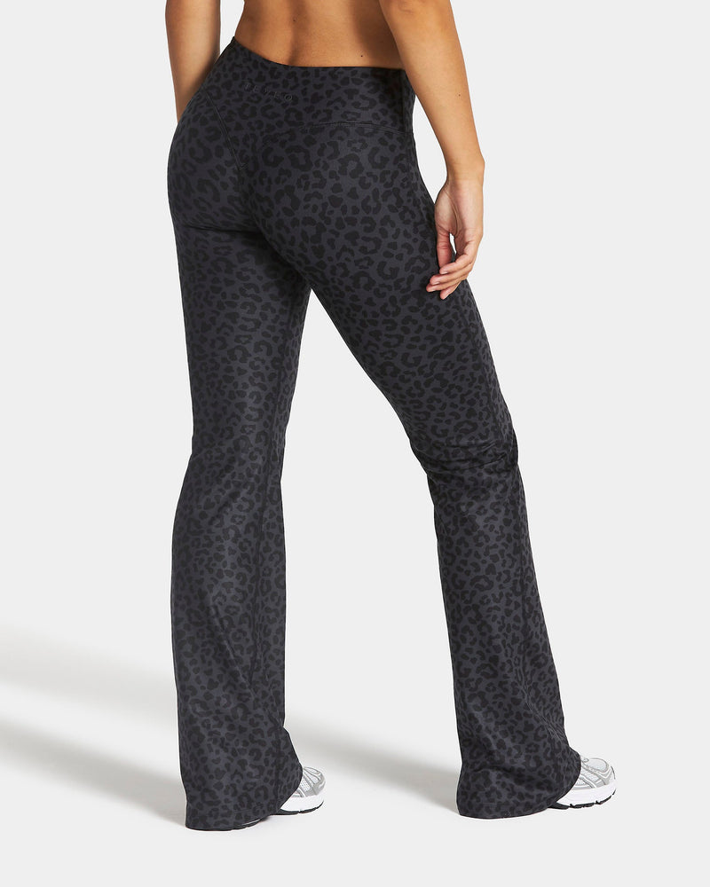 Legging évasé standard Allrounder « Léopard noir »
