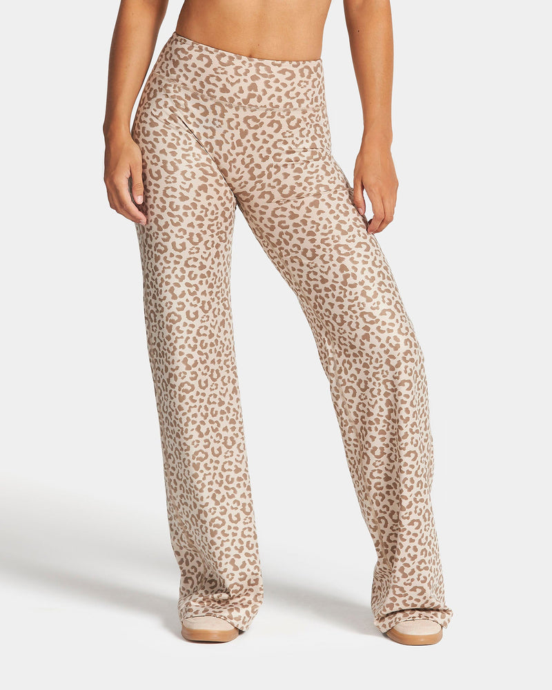 Pantalon à jambe droite et coupe longue Allrounder « Léopard Dune »