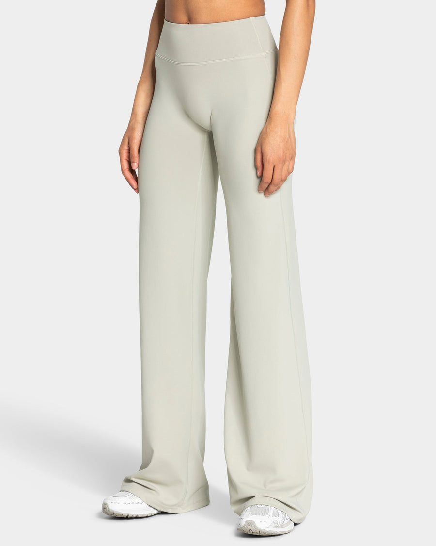 Pantalon à jambe droite et coupe longue Allrounder « pistache »