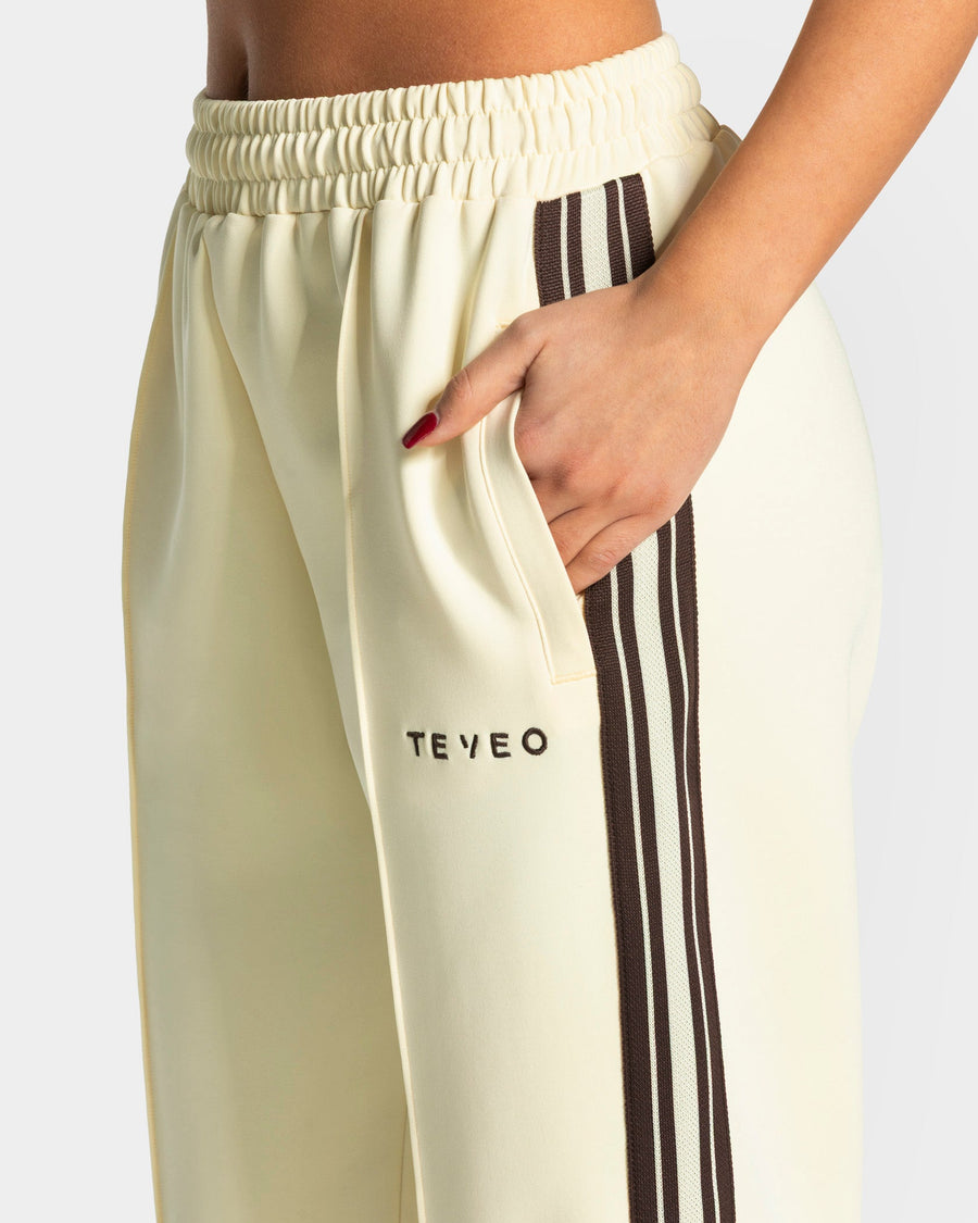 Pantalon de jogging Straight Leg Club « Butter Yellow »