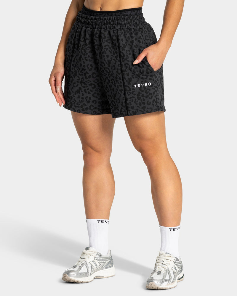 Short oversize Contrastline « Léopard noir »