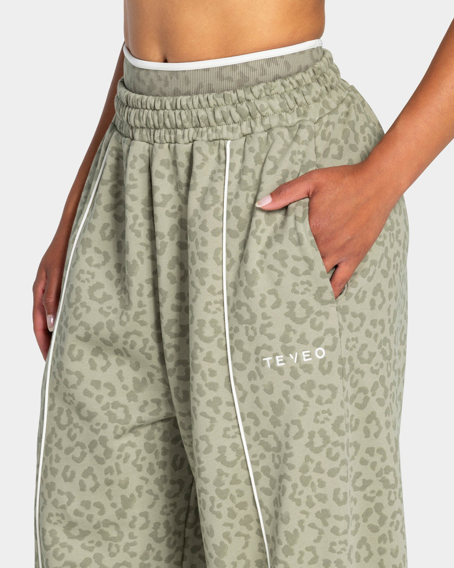 Pantalon de jogging Wide Leg Contrastline « Léopard kaki »