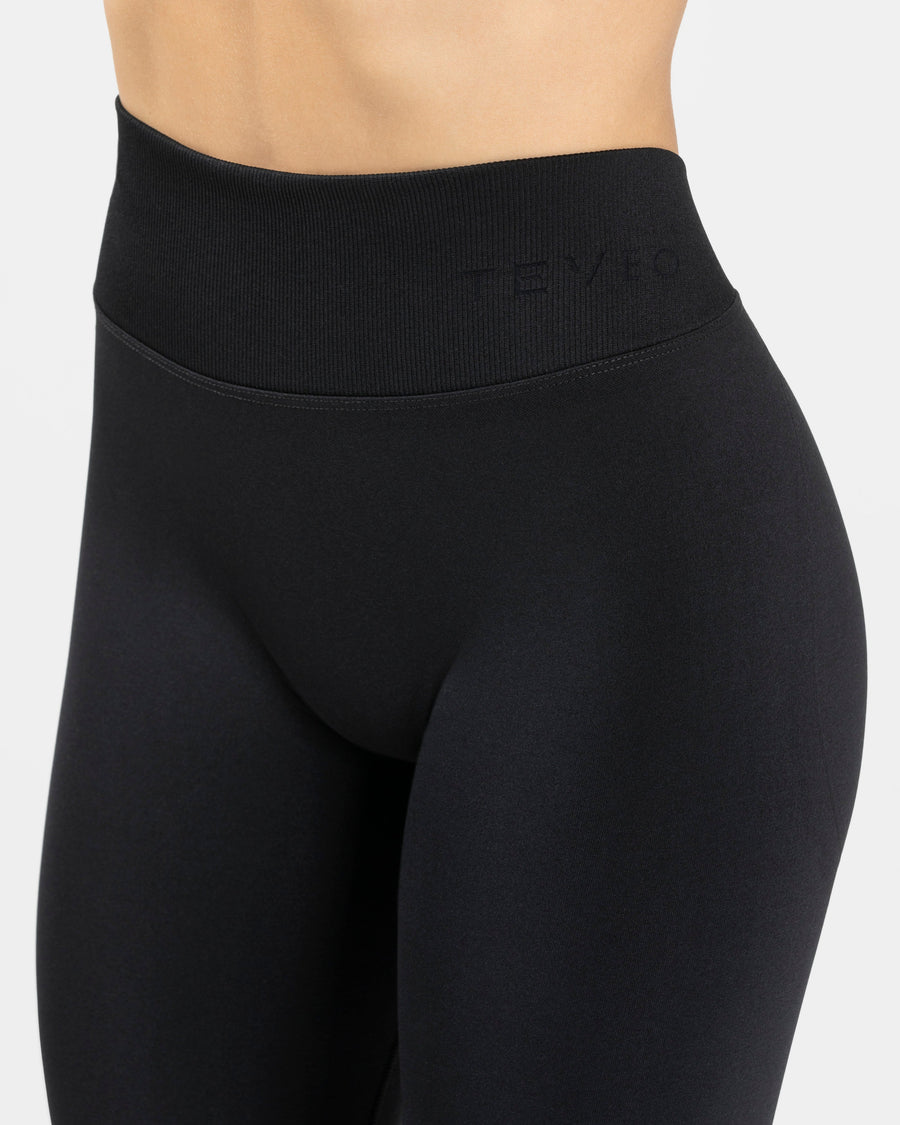 Legging dos en V Covert scrunch Essence « Noir »