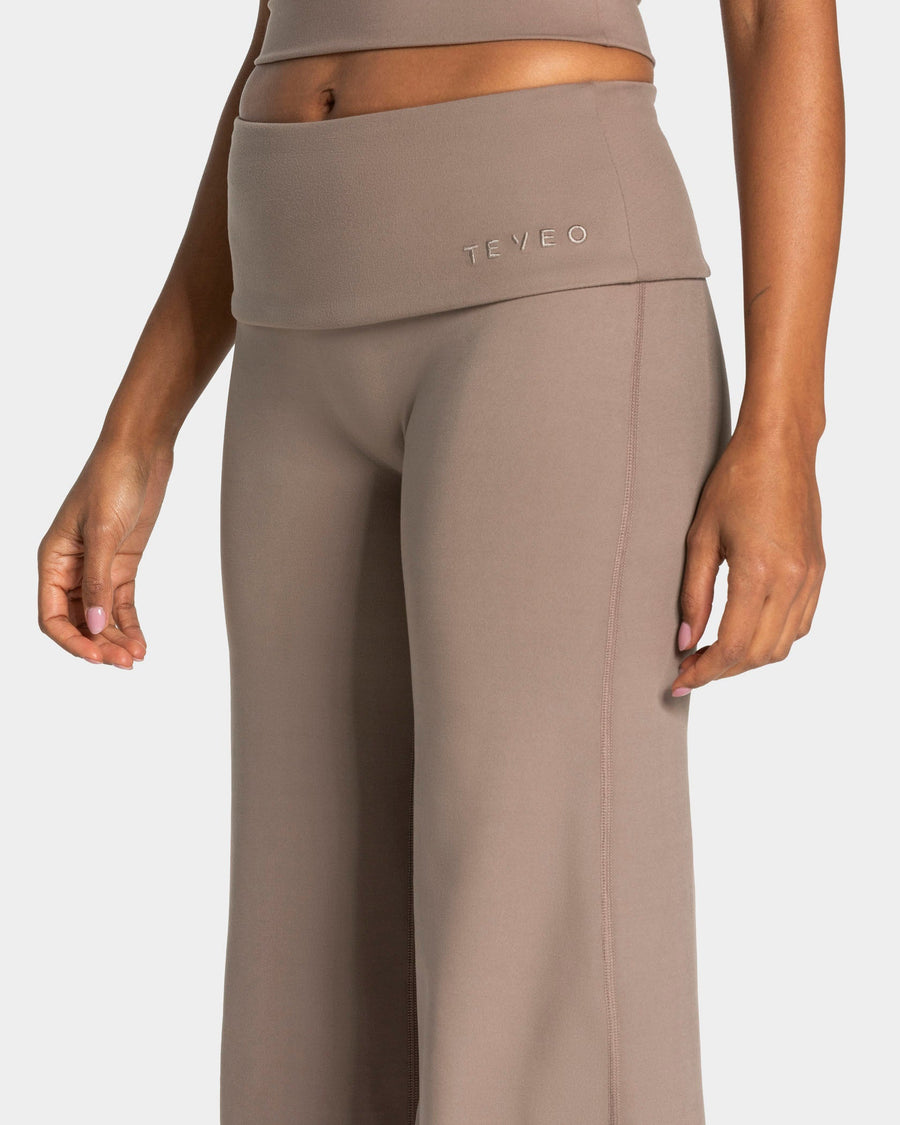 Pantalon à jambe droite Mellow Fold Over Regular « moka »