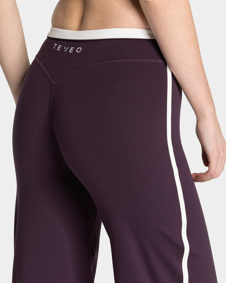 Pantalon Soft Straight Leg Regular "Blackberry"
