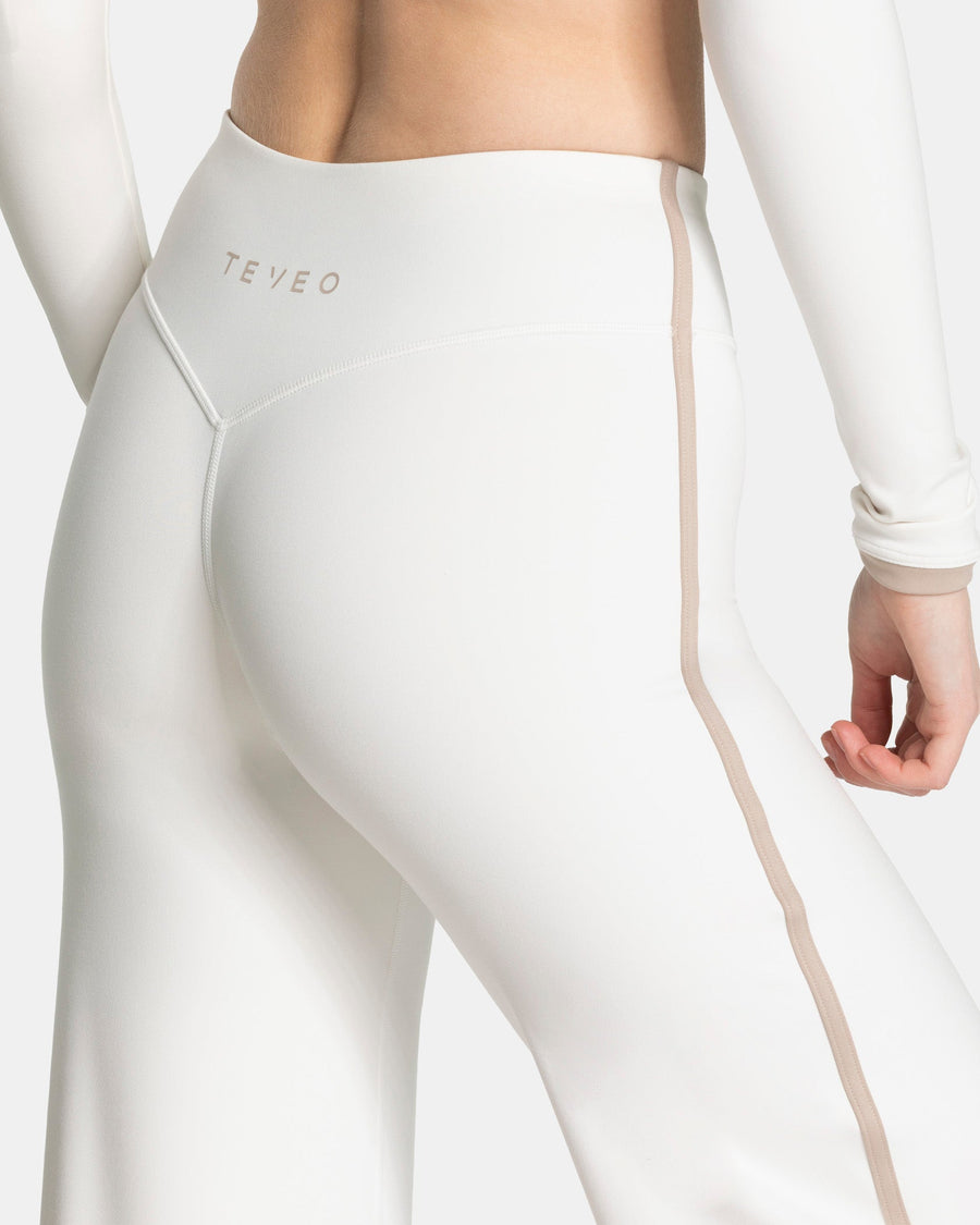 Pantalon à jambe droite et coupe longue Soft « Blanc cassé »