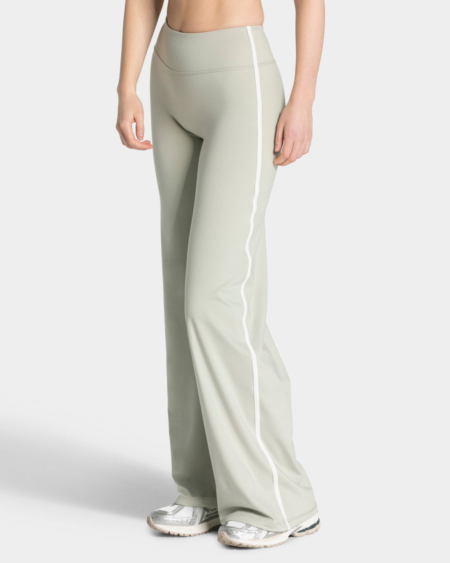 Pantalon à jambe droite standard Soft « Pistache »