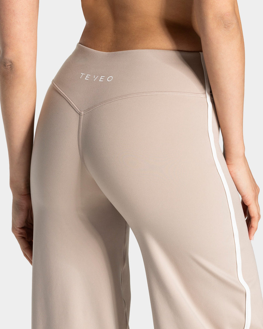 Pantalon à jambe droite standard Soft « Cappuccino »