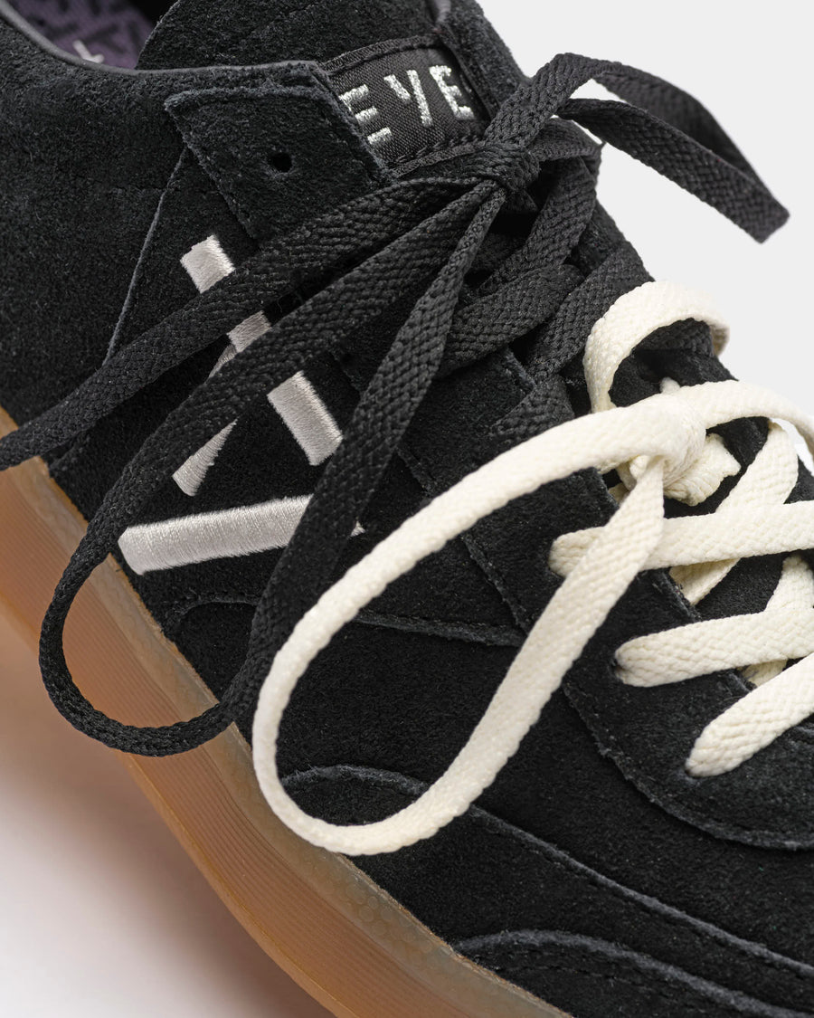 Baskets Classic Femme « noir/blanc cassé »