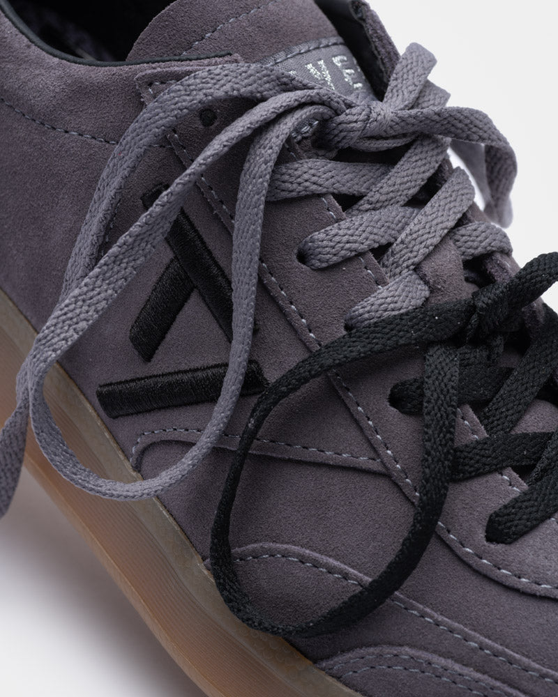 Baskets Classic Femme « graphite/noir »